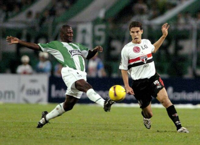 2008 - Atlético Nacional (COL) 1 x 1 São Paulo - Outro empate na estreia da Libertadores. Córdoba abriu para os colombianos, mas Miranda empatou.