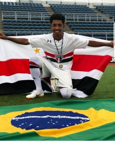 O seu valor de mercado não foi estimado pelo Transfermarkt. O meia chegou ao São Paulo para jogar futsal aos 10 anos e mudou para o campo aos 13. Na base, ganhou destaque e se tornou um dos principais nomes do sub-17. 