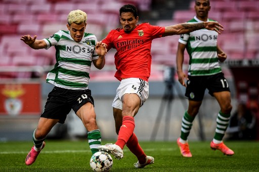 NA MÉDIA - Veríssimo marcou seu segundo gol com a camisa do Benfica, mas teve dificuldades para parar Pedro Gonçalves e cometeu um pênalti