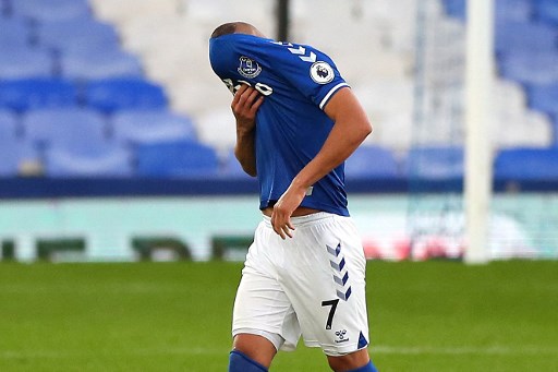 Richarlison: figura importante da Seleção Brasileira e do Everton, o "Pombo" teve atuação discreta na vitória dos Toffees diante do Brighton. A parte negativa de seu jogo veio em um pênalti de sua equipe. Richarlison ficou furioso ao ver Calvert-Lewin ser o escolhido para bater, e discutiu com o atacante inglês.