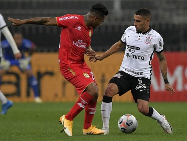 Sport Huancayo-PER - E um time muito frágil, que não ofereceu muita resistência e até deu muitas oportunidades de graça para o Corinthians. O lance de maior destaque foi um quase gol do meio-campo em batida de Barreto. 