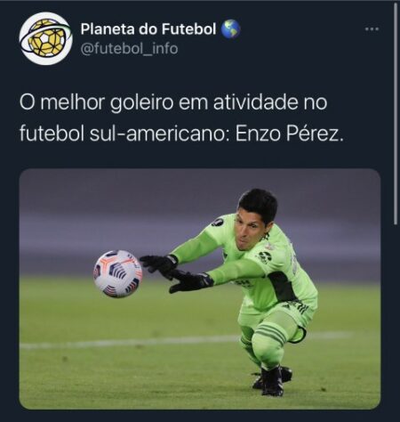 Um dia de goleiro: Enzo Pérez é improvisado no gol, River Plate vence o jogo e web bomba de memes