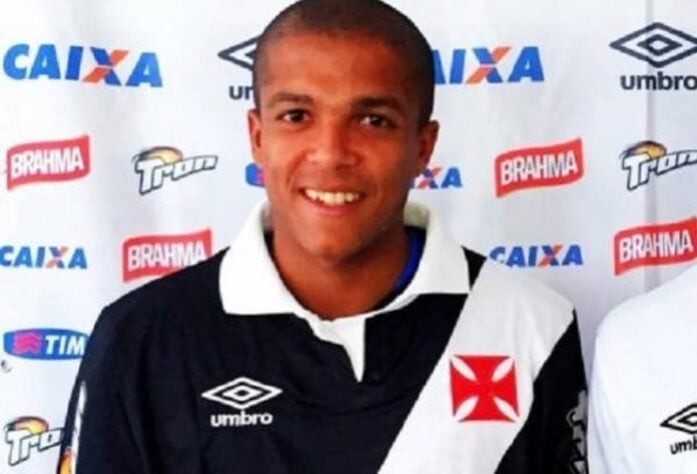 Erick Daltro - (2016) - Nenhum jogo - O jogador estava no elenco do Vasco, mas na época não teve oportunidade de mostrar o seu futebol, sendo negociado com o XV de Piracicaba, e depois com o Lixa, de Portugal.
