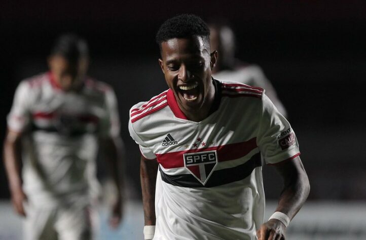 Tchê Tchê - 1 gol: o volante, que já deixou o Tricolor, marcou o quarto na goleada por 4 a 0 sobre o Santos, no Morumbi.