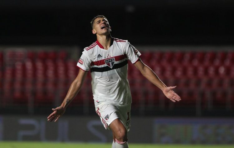 Vitor Bueno - 3 gols: jogando mais avançado, o meia fez três gols na campanha: nas vitórias contra Santo André (2 a 0), e Guarani (3 a 2), além do empate contra o Mirassol (1 a 1).