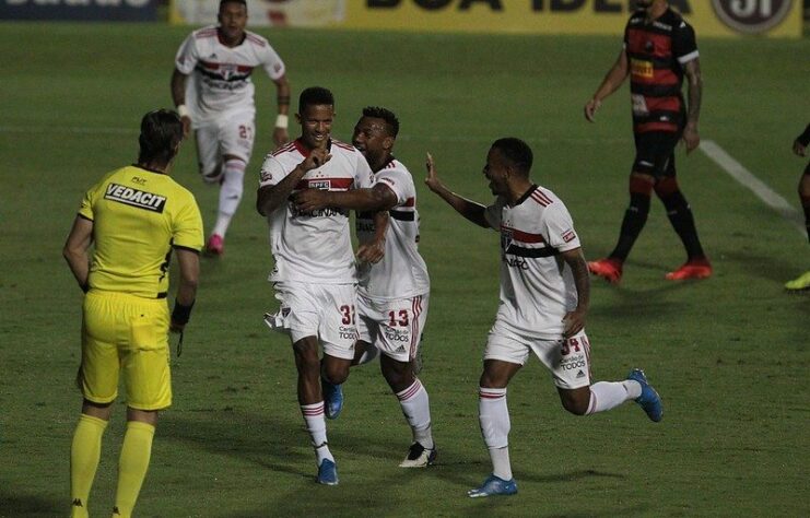 Rodrigo - 1 gol: o zagueiro marcou de pênalti na vitória sobre o Ituano por 3 a 0, em Itu.