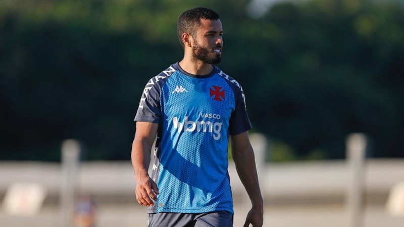 FECHADO - Mais um integrante da barca cruz-maltina! O Vasco anunciou, na tarde desta sexta-feira, a saída do atacante Morato para a próxima temporada. Com isso, o atleta não terá o contrato renovado após o término do vínculo e retornará ao RB Bragantino, clube pelo qual tem contrato até dezembro de 2022.