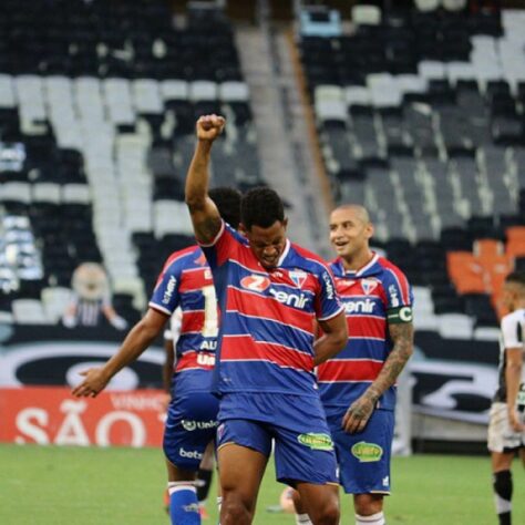 CAMPEONATO CEARENSE: Fortaleza superou o Ceará e conquistou o título. 