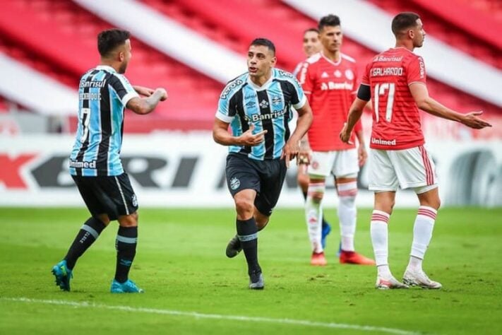 CAMPEONATO GAÚCHO: no primeiro jogo da decisão, neste domingo (16), o Grêmio venceu o Internacional, de virada, pelo placar de 2 a 1, no Beira-Rio. A segunda partida será disputada no próximo domingo (23), às 16h, na Arena do Grêmio. 
