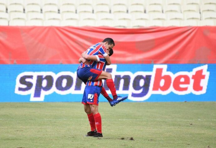 SUL-AMERICANA - Bahia - O Tricolor de Aço, atual campeão da Copa do Nordeste, seguirá o bom momento e terminará com uma vaga na Copa Sul-Americana. De acordo com a redação do L!, cinco pessoas acreditam que o Bahia entre na Sula, mas 11 pensam que a equipe nordestina ficará no meio da tabela.