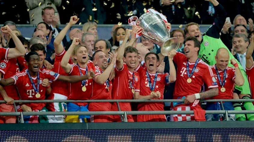 A final da Champions League da temporada 2012/2013 foi disputada entre Borussia Dortmund e Bayern de Munique, com o segundo sendo campeão no Estádio de Wembley, em Londres, após vitória por 2 a 1.