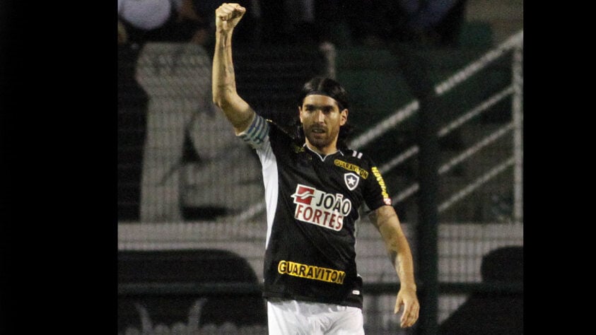 O vínculo com a fornecedora durou até 2011, ano no qual o Botafogo também contou com Loco Abreu.
