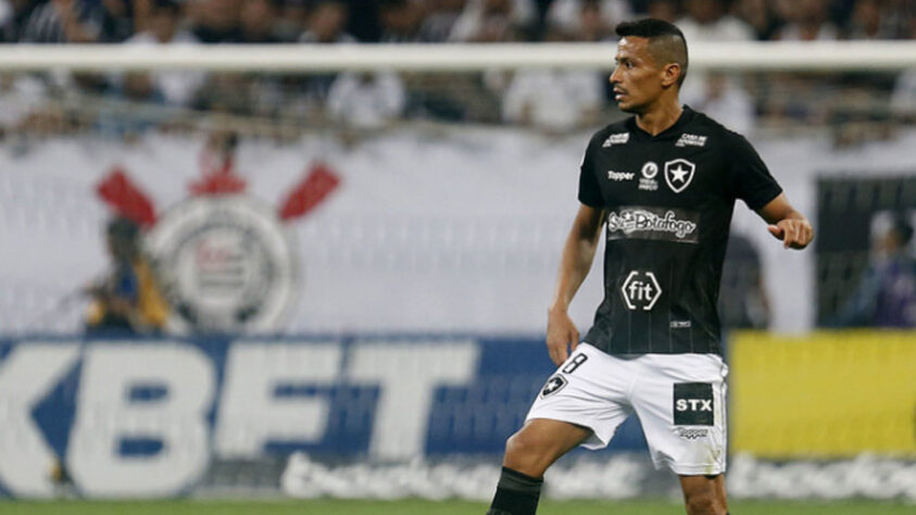 No ano do título carioca, o Botafogo teve novos detalhes em sua camisa e incluiu o "Sou Botafogo".