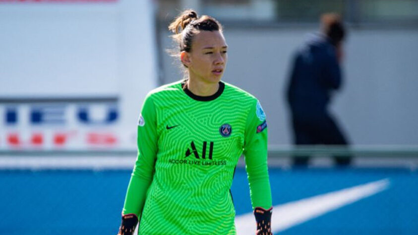 ESQUENTOU - O Lyon, clube que tem o maior número de conquistas de Liga dos Campeões da Europa no futebol feminino, quer reforçar o gol com um nome do rival francês PSG: a goleira chilena Christiane Endler. De acordo com o jornal Le Parisien, a situação já estaria acertada entre as partes, e restaria apenas a assinatura do vínculo.