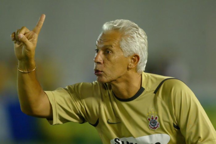 Emerson Leão - Treinou o Corinthians entre agosto de 2006 e março de 2007 - 46 jogos