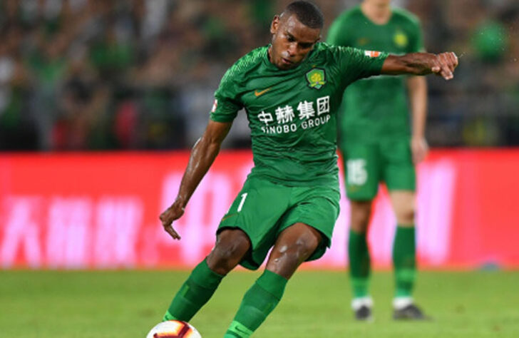 Fernando - Volante - 33 anos - Time: Beijing Guoan - Contrato ate: 31/12/2022