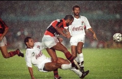 No Carioca de 1991, o Fluminense venceu a Taça Guanabara e o Flamengo, a Taça Rio. Na final do Estadual, empate em 1 a 1 no jogo de ida e vitória rubro-negra por 4 a 2 - de virada - na volta. Assim, o Fla voltava a se sagrar campeão carioca após cinco anos.