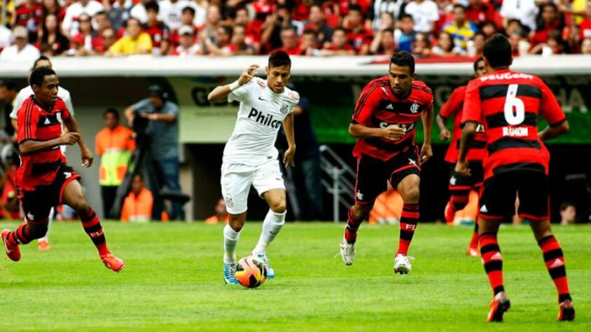 2013 - Santos 0 x 0 Flamengo - Mané Garrincha, Brasilia (DF) - Escalação: Felipe, Léo Moura, Renato Santos, González e Ramon; Luiz Antônio (Carlos Eduardo), Elias, Renato Abreu e Gabriel (Paulinho); Rafinha e Hernane (Marcelo Moreno). Técnico: Jorginho