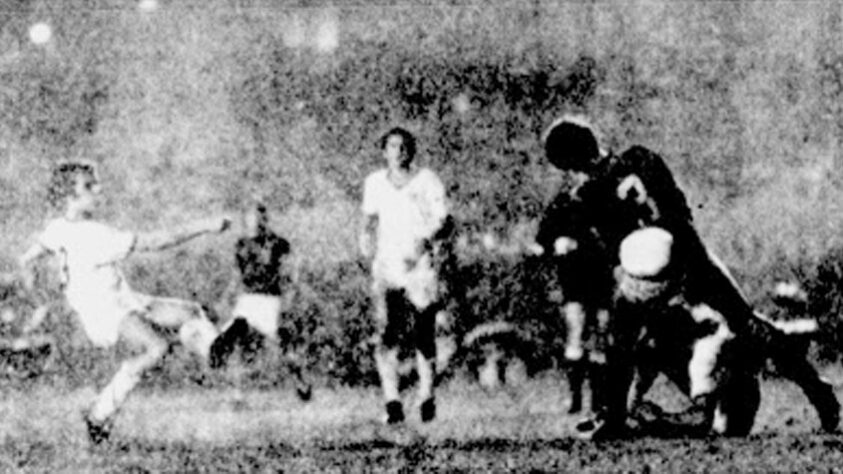 Em um Maracanã sob muita chuva, o Fluminense venceu novamente o Flamengo em uma final naquele 22 de agosto de 1973. O Tricolor abriu 2 a 0 antes do intervalo, mas o Fla empatou. No entanto, Lula e Dionísio garantiram o 4 a 2 e mais um título.