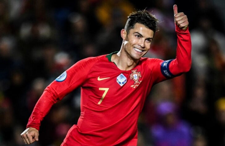 1º lugar: Cristiano Ronaldo - atacante (seleção de Portugal): 196 jogos e 118 gols