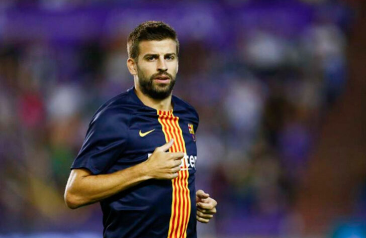 FIM DE CARREIRA - Aos 35 anos, o zagueiro Gerard Piqué anunciou sua aposentadoria nesta quinta-feira, em vídeo publicado em suas redes sociais. O defensor fará seu último jogo pelo Barcelona neste sábado no Camp Nou, diante do Almería.