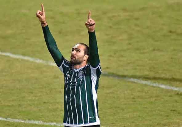 Léo Gamalho - Coritiba - Atacante - 35 anos