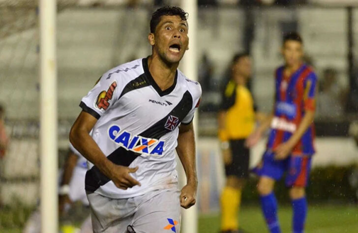 Marlon (2014) - 34 jogos e 4 gols - Em 2014, o Vasco contratou o lateral-esquerdo vindo do Criciúma. Ele fez parte do grupo que ajudou o clube carioca voltar à elite do futebol brasileiro. Após a temporada, acertou com o Paysandu e depois teve passagens por Bahia, Capivariano, Brasil de Pelotas, Águia de Marabá e Santo André. Atualmente, o lateral defende as cores do Remo, que voltou à Série B do Brasileirão.