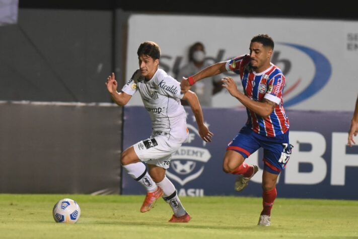 Graças a um início de segundo tempo sonolento, o Santos perdeu para o Bahia por 3 a 0 na estreia no Campeonato Brasileiro, neste sábado, em Salvador. A defesa falhou demais e apenas o garoto Gabriel Pirani teve bons momentos. Confira as notas do Peixe no LANCE! (por Diário do Peixe)