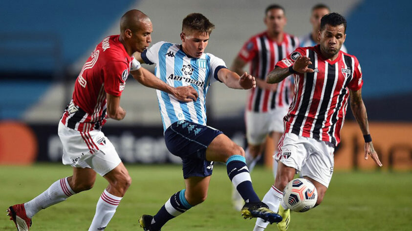 O São Paulo enfrentou, nesta quarta-feira (5), o Racing, da Argentina, fora de casa, pela terceira rodada da fase de grupos da Libertadores e o jogo terminou em um empate sem gols. Em uma partida muito truncada, o meio de campo do Tricolor foi bem abaixo daquilo que vem jogando, não conseguindo criar muito bem. Por outro lado, Miranda teve uma atuação excelente e, junto dos outros jogadores do miolo de defesa, conseguiu impedir uma derrota. Confira as avaliações individuais da partida.