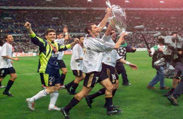 Na final de 1999/2000, dois times do mesmo país se enfrentaram pela primeira vez na final da Champions. O encontro entre Real Madrid e Valencia terminou com vitória por 3 a 0 dos merengues no Stade de France, em Paris.