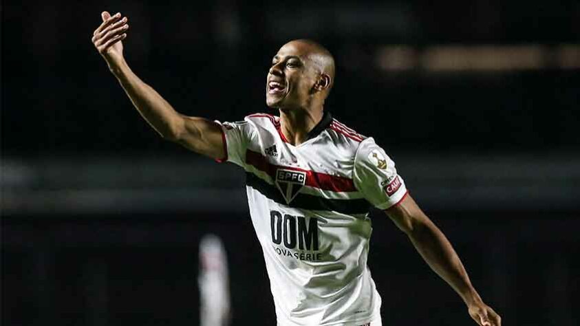 Na última rodada do grupo E da Copa Libertadores, o São Paulo, já classificado às oitavas de final, recebeu o Sporting Cristal e venceu por 3 a 0, com gols de Bruno Alves, Rojas e Vitor Bueno. Confira as notas dos jogadores do Tricolor e os pontos positivos e negativos da equipe peruana.