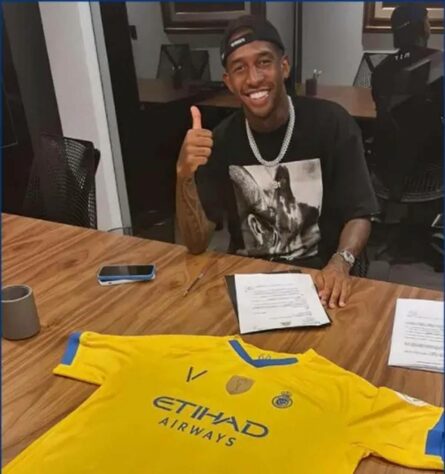 FECHADO - Anderson Talisca é o novo reforço do Al-Nassr, da Arábia Saudita. Nesta segunda-feira, o clube árabe anunciou oficialmente a contratação do brasileiro, que estava no Guangzhou Evergrande, da China. Ele rescindiu amigavelmente com o clube, uma vez que tinha mais um ano de vínculo.