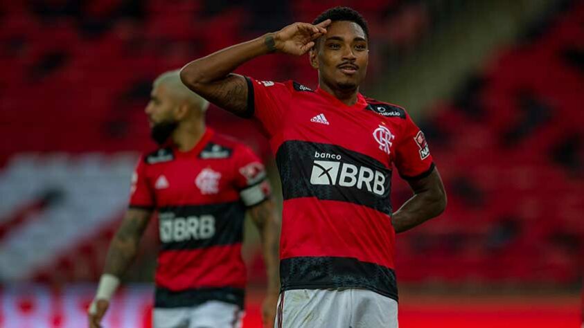 VITINHO - Flamengo (C$ 8,89): Regular com desarmes e finalizações, está se tornando o protagonista do Rubro-Negro nas ausências de Arrascaeta, Gabriel e Pedro. Tem boas chances de ser decisivo em uma possível vitória carioca contra o Bragantino.