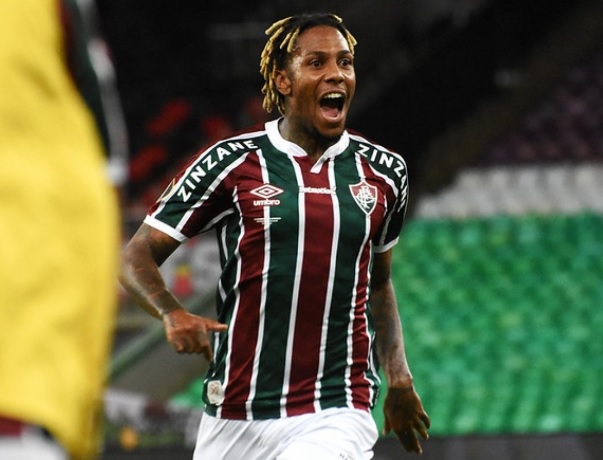 Abel Hernández - Clube: Fluminense - Disputou a Copa do Mundo de 2014 pelo Uruguai