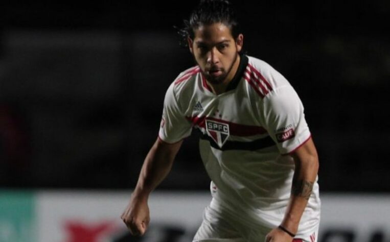 Benítez - emprestado pelo Independiente-ARG, o meia de 27 anos tem valor estimado em 4 milhões de euros (cerca de R$ 24,6 milhões). Seu contrato com o São Paulo vai até o final dessa temporada.
