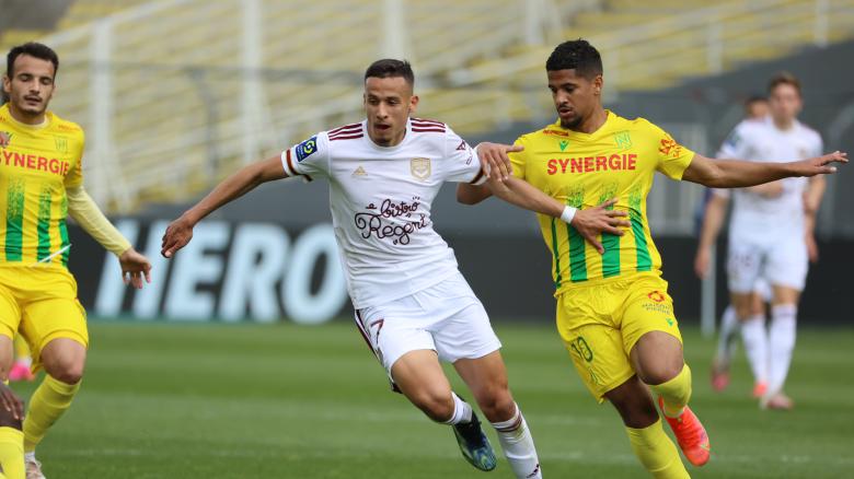 Na zona da degola, Reims, Bordeaux, Strasbourg, Brest, Lorient e Nantes lutam para escapar do playoff de rebaixamento. Nîmes e Dijon já estão rebaixados.