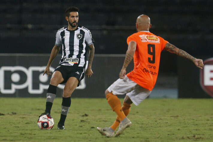 Na noite deste domingo, Botafogo e Nova Iguaçu empataram em 0 a 0, no Estádio Nilton Santos, em partida válida pelo jogo de ida da semifinal da Taça Rio. Confira as notas: (por João Alexandre Borges – joaoborges@lancenet.com.br).