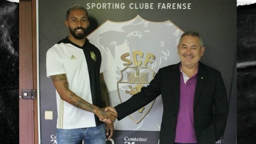 César Martins (28 anos) - Posição: zagueiro - Clube atual: Farense - Valor de mercado: 500 mil de euros.