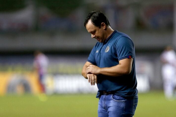 DADO CAVALCANTI: último trabalho como treinador foi no Bahia – livre no mercado desde agosto de 2021.