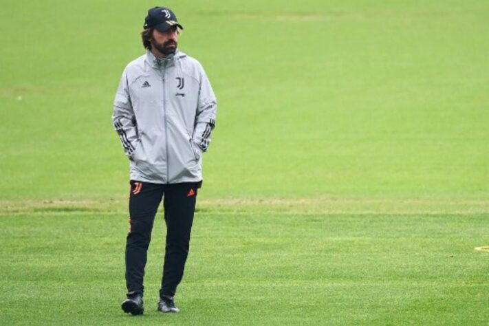 ESQUENTOU -  técnico Andrea Pirlo pode assumir o Spezia na próxima temporada. O ex-jogador de 42 anos é cotado para assumir a equipe a partir do segundo semestre, uma vez que Thiago Motta, atual treinador, pode deixar o time.