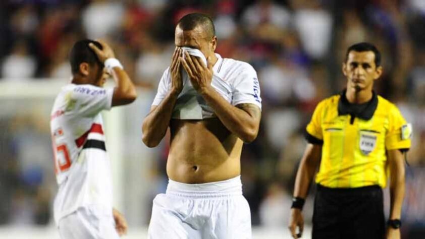 2012 - Semifinal - Coritiba: o Tricolor foi eliminado nas semis daquele ano pelo Coxa. Venceu a ida por 1 a 0, mas perdeu o jogo da volta pelo placar de 2 a 0.