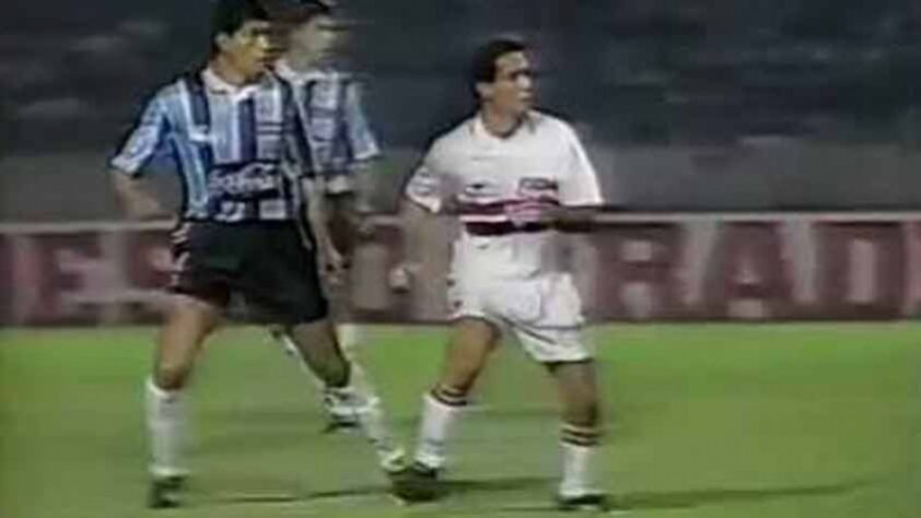 1995 - Quartas de final - Grêmio: outra vez o São Paulo saiu nesta fase do mata-mata. Agora, o Grêmio eliminou o Tricolor. Empate na ida em 1 a 1 e a vitória da equipe do Sul por 2 a 0, eliminou o São Paulo.