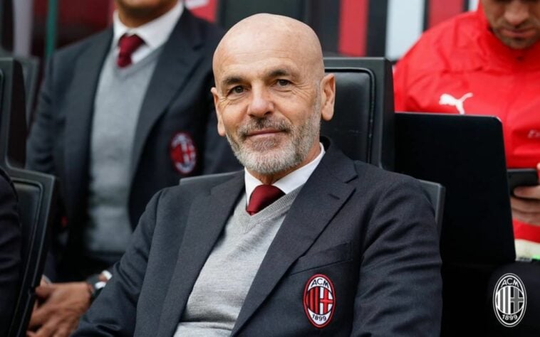 ESQUENTOU - Segundo a "Gazzetta dello Sport", Stefano Pioli deve renovar o contrato com o Milan nesta sexta-feira.