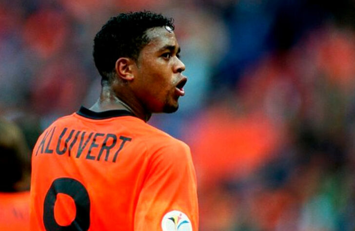 Patrick Kluivert - Outro ídolo da Holanda também marcou seis tentos, mas em 9 confrontos disputados