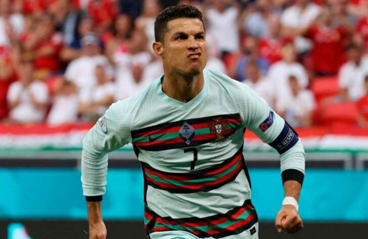 Cristiano Ronaldo - O craque de Portugal tem cinco Eurocopas disputadas e anotou 11 gols no torneio