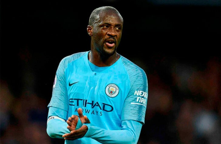 Yaya Touré - O meia chegou a estar próximo de uma vinda para o Botafogo, mas a negociação não se concretizou, o marfinense se aposentou e é treinador do Akhmat Grozny, da Rússia