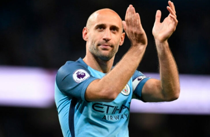 Pablo Zabaleta - Após anos defendendo as cores do Manchester City, o lateral direito atuou por três temporadas no West Ham antes de se aposentar em 2020