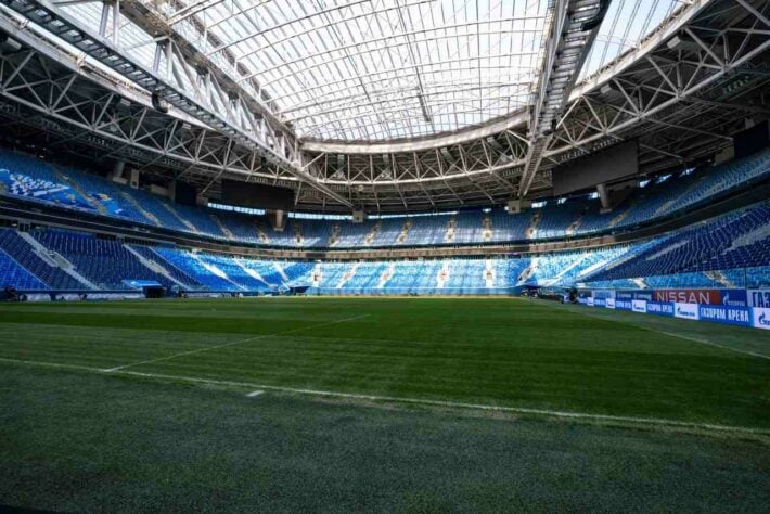 A Gazprom Arena, com capacidade para 69 mil pessoas, terá 50% da capacidade liberada para o público (34 mil pessoas). Receberá jogos da fase de grupos e das quartas de final.