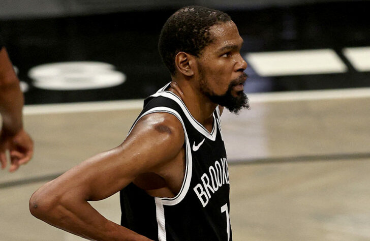 3º lugar: Kevin Durant - 34 anos - Brooklyn Nets - tem ganho total de 88 milhões de dólares (R$ 469 milhões)