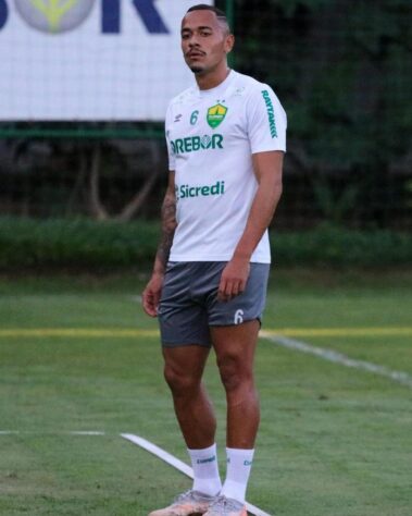 Rafael Elias – atacante – 22 anos – emprestado ao Cuiabá até dezembro de 2021 – contrato com o Palmeiras até dezembro de 2023